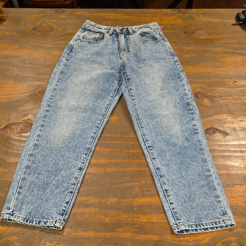 SHEIN Light Blue Relaxed Jeans